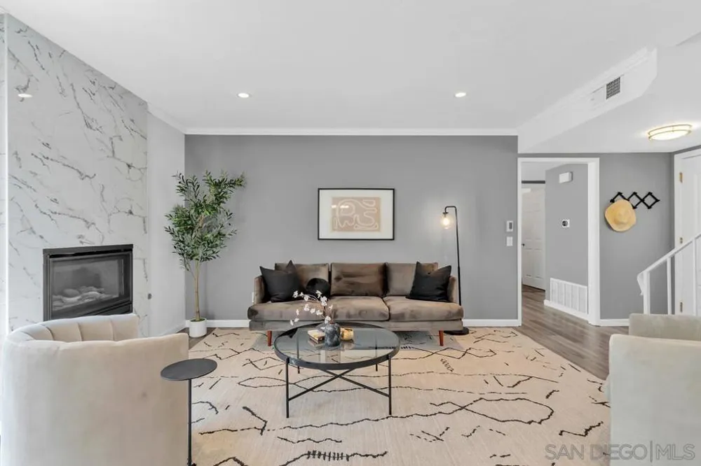 9885 Aldergrove Lane Spring Valley, CA 91977