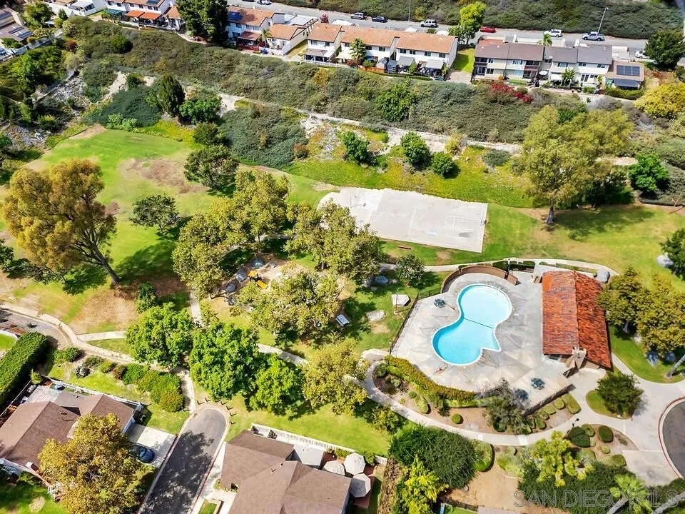 9885 Aldergrove Lane Spring Valley, CA 91977