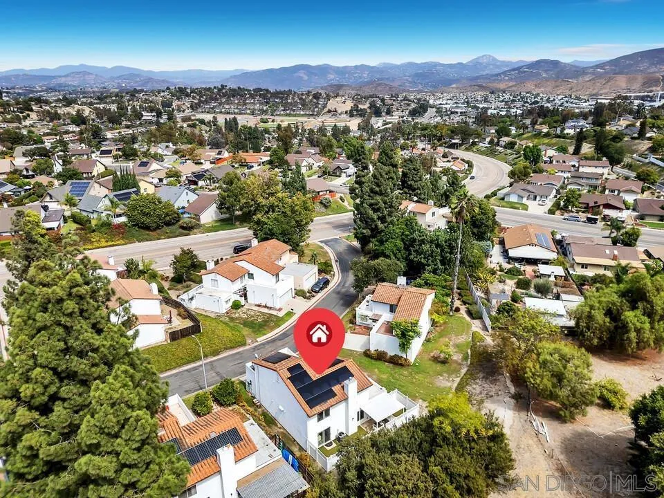 9885 Aldergrove Lane Spring Valley, CA 91977
