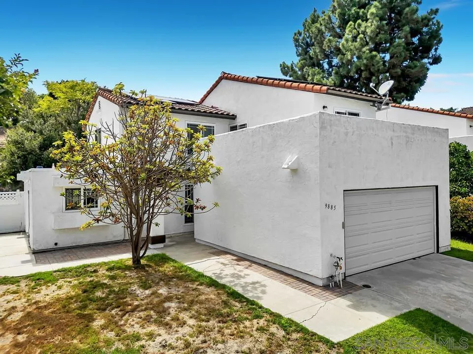 9885 Aldergrove Lane Spring Valley, CA 91977