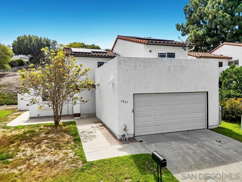9885 Aldergrove Lane Spring Valley, CA 91977