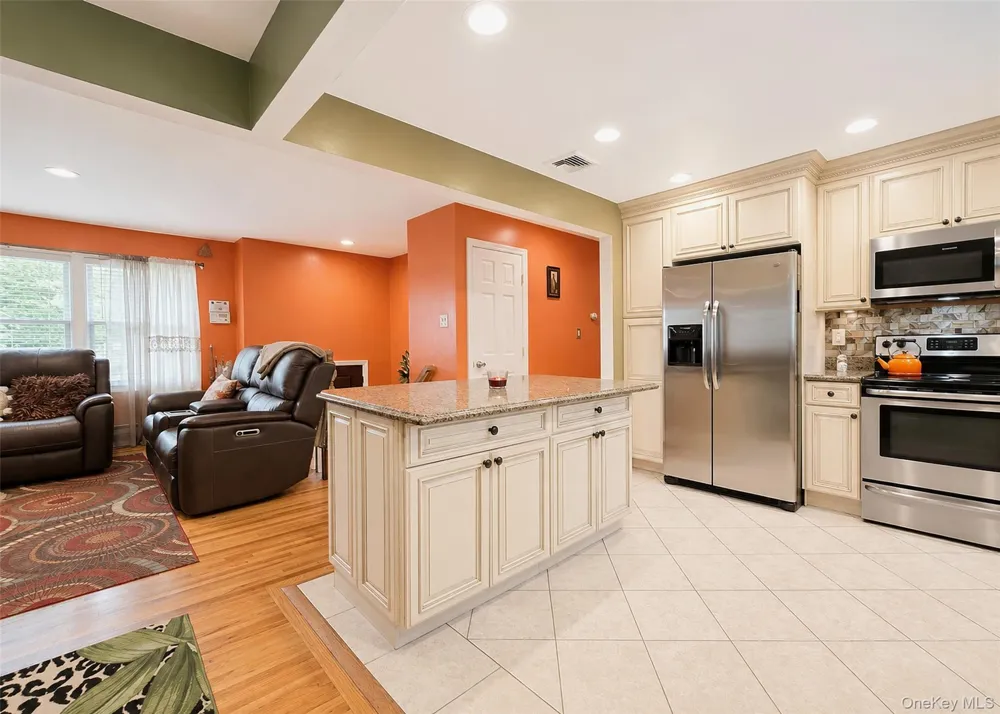 1028 Union Boulevard Bay Shore, NY 11706