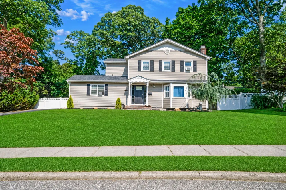 15 Jamar Lane Lake Ronkonkoma, NY 11779