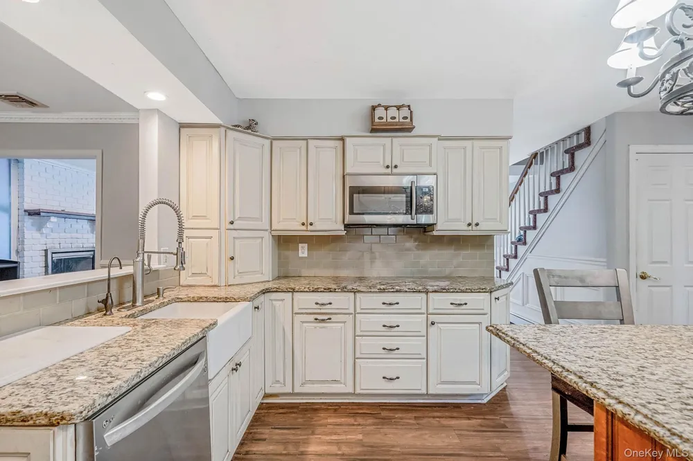 15 Jamar Lane Lake Ronkonkoma, NY 11779