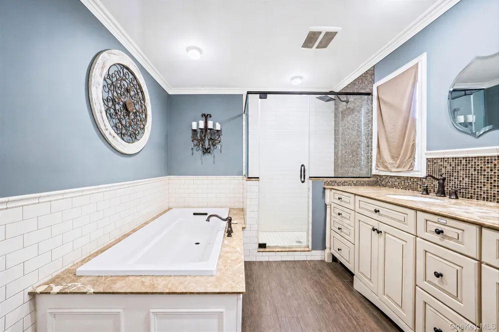 15 Jamar Lane Lake Ronkonkoma, NY 11779