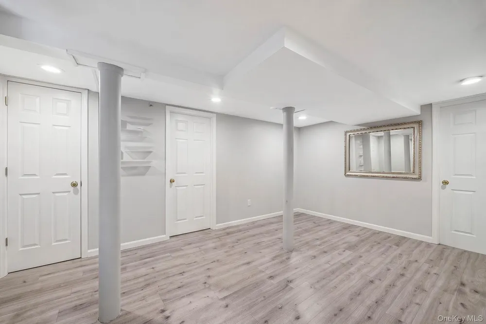 15 Jamar Lane Lake Ronkonkoma, NY 11779