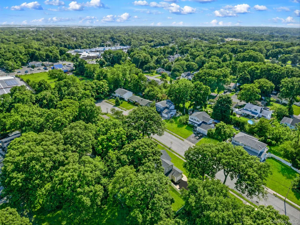 15 Jamar Lane Lake Ronkonkoma, NY 11779