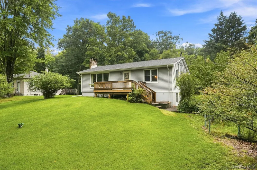 31 Red Barn Road Pine Bush, NY 12566