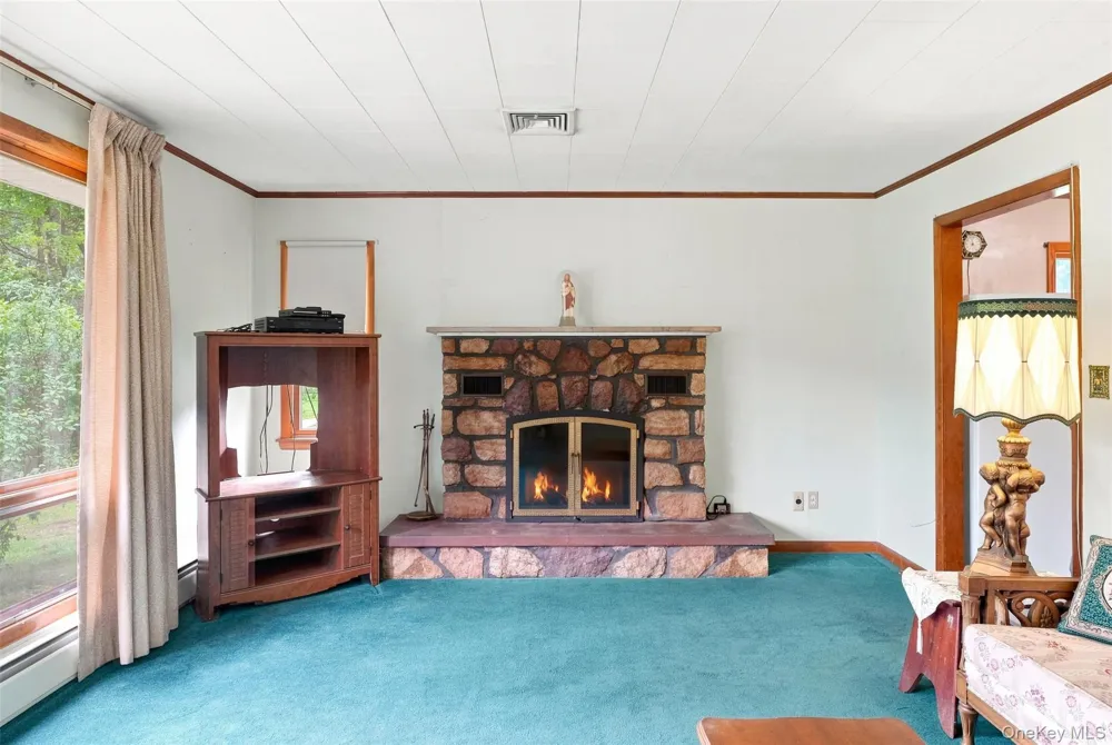 31 Red Barn Road Pine Bush, NY 12566