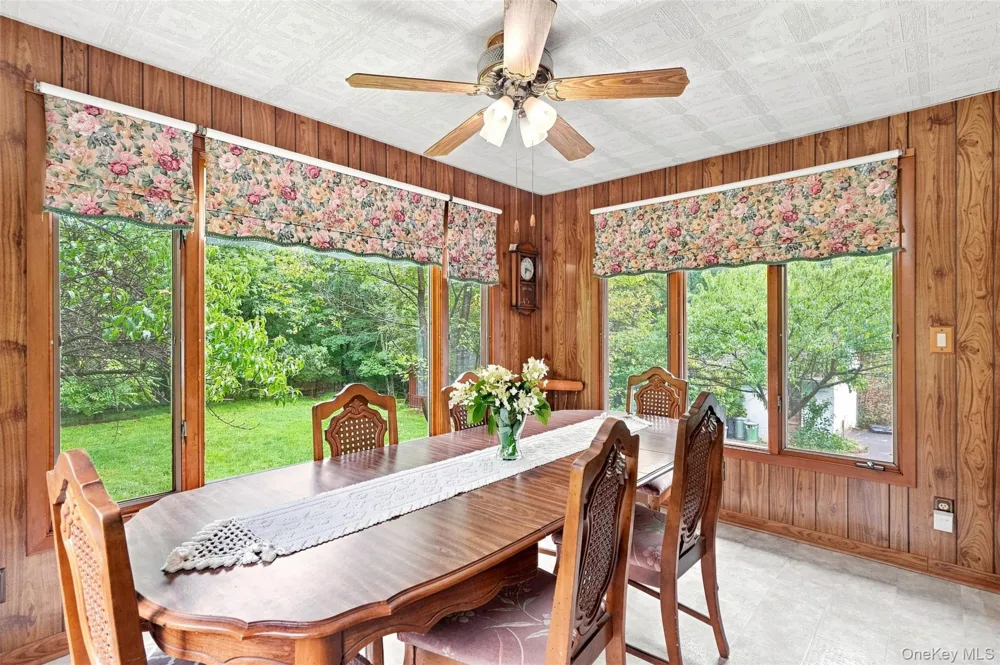 31 Red Barn Road Pine Bush, NY 12566