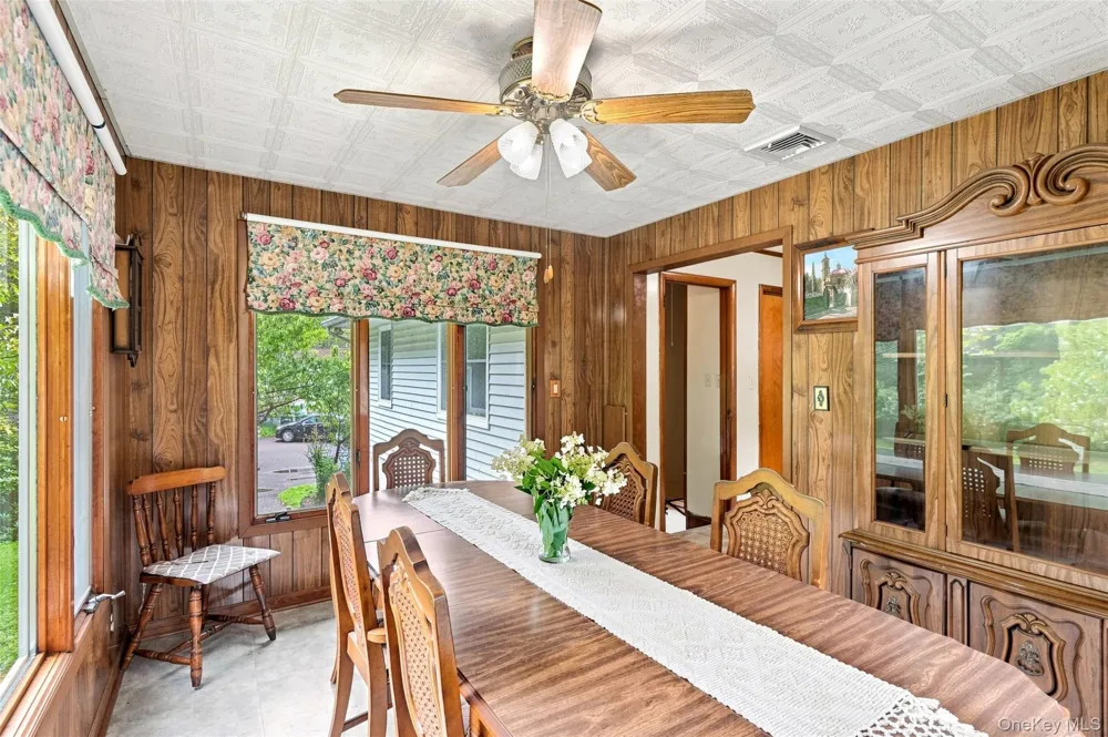 31 Red Barn Road Pine Bush, NY 12566