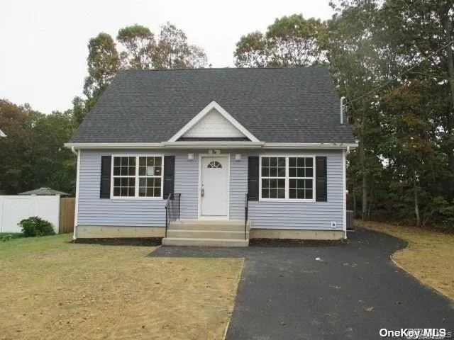 647 Doane Avenue Bellport, NY 11713