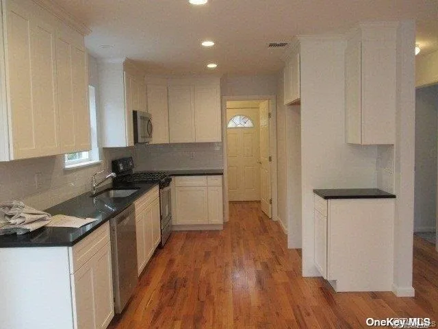 647 Doane Avenue Bellport, NY 11713