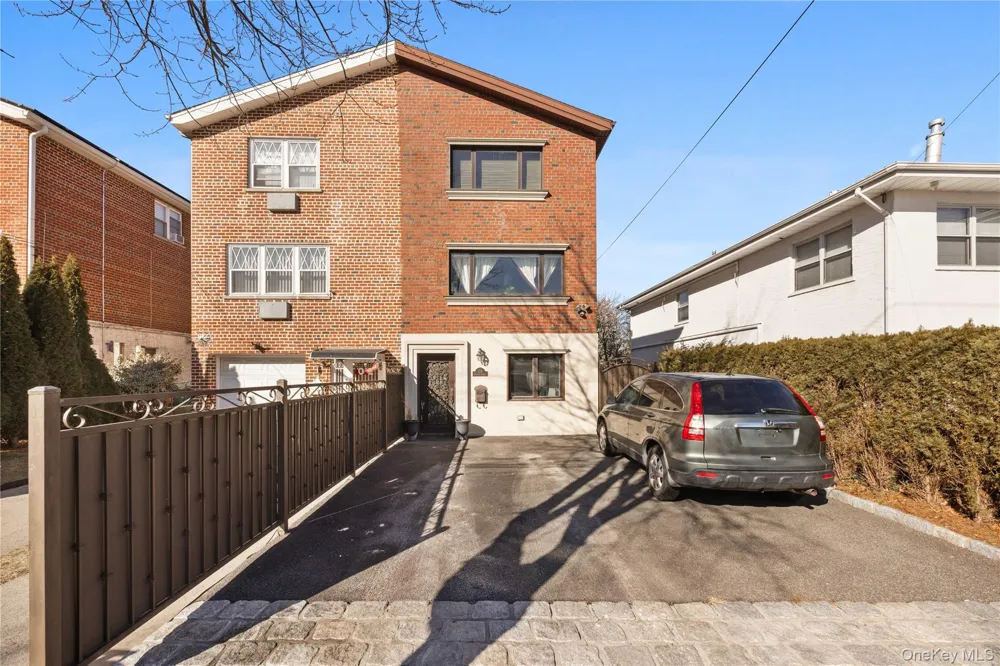 229 Ditmars Street Bronx, NY 10464