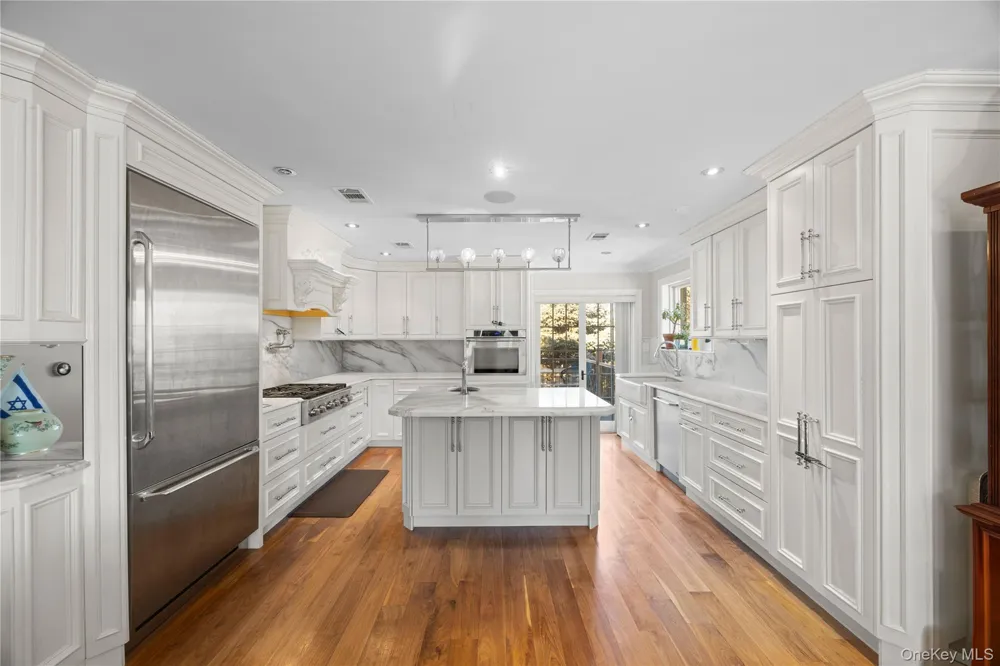 229 Ditmars Street Bronx, NY 10464