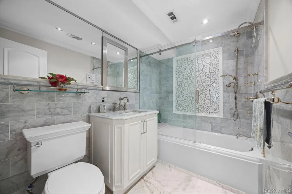 229 Ditmars Street Bronx, NY 10464
