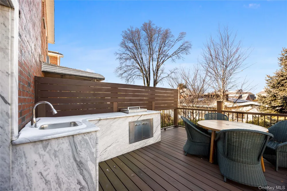 229 Ditmars Street Bronx, NY 10464