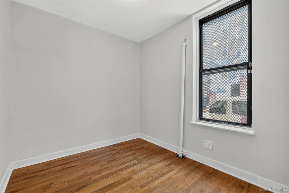 2476 Arthur Avenue Bronx, NY 10458