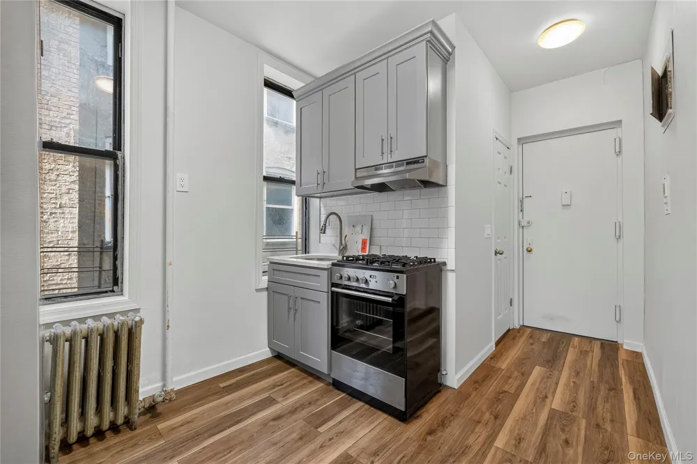 2476 Arthur Avenue Bronx, NY 10458
