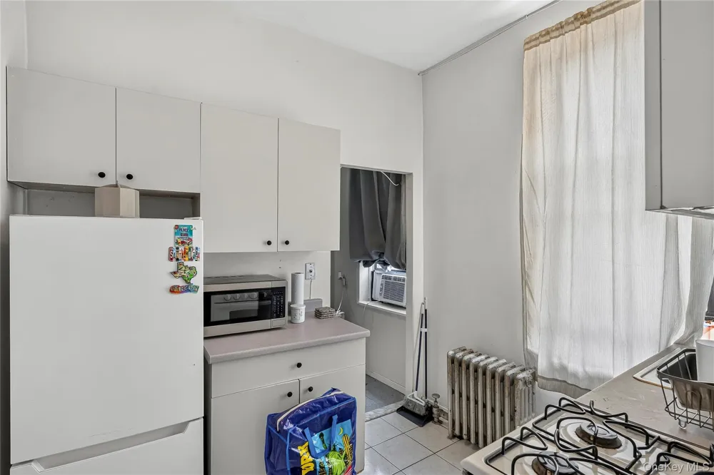 2476 Arthur Avenue Bronx, NY 10458