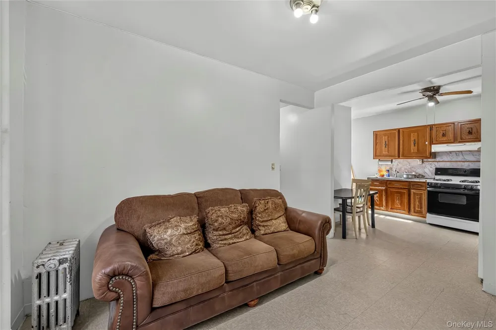 2476 Arthur Avenue Bronx, NY 10458