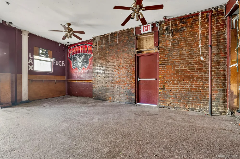 2476 Arthur Avenue Bronx, NY 10458