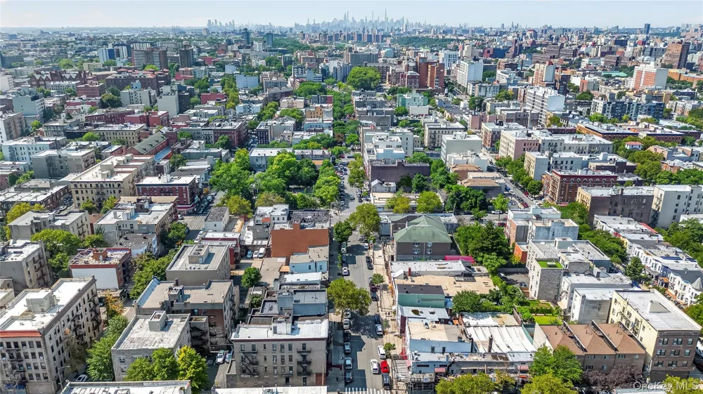 2476 Arthur Avenue Bronx, NY 10458