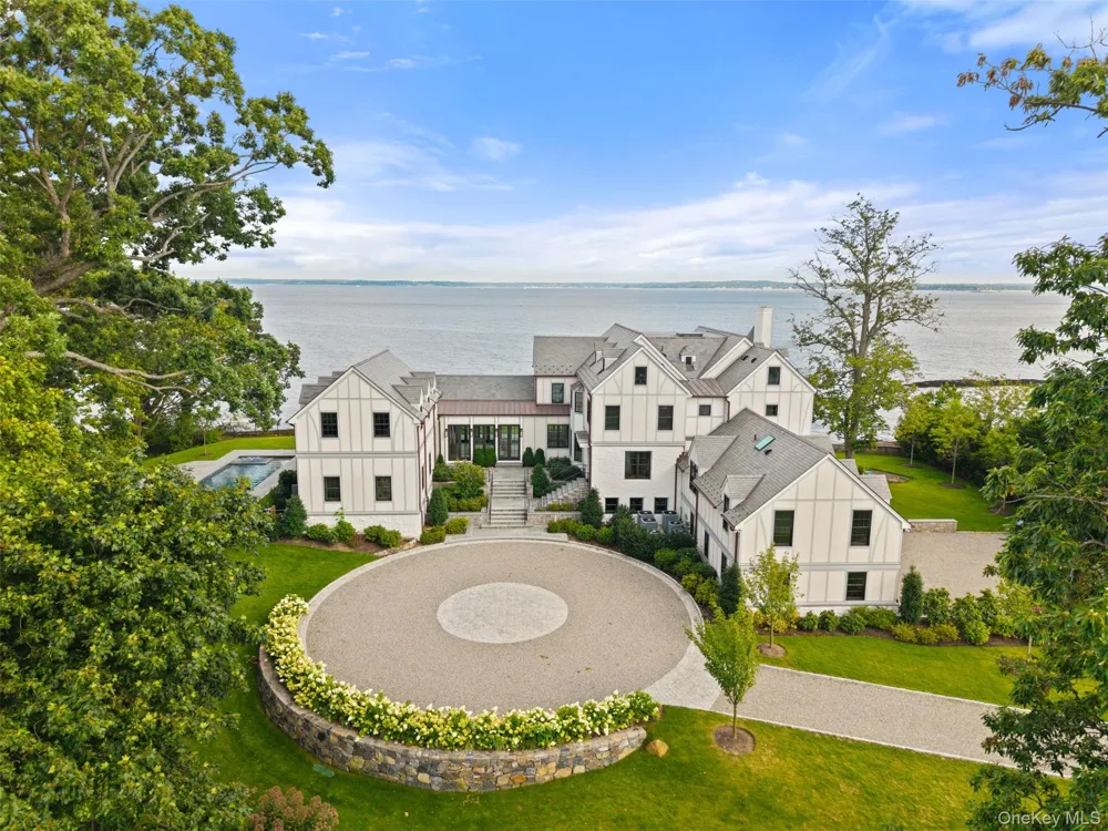 104 Premium Point Mamaroneck, NY 10801