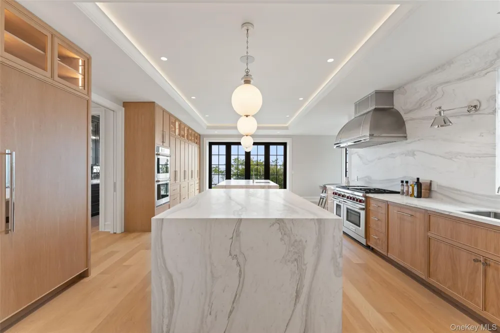 104 Premium Point Mamaroneck, NY 10801