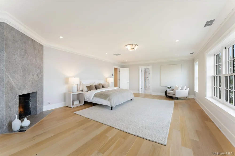 104 Premium Point Mamaroneck, NY 10801