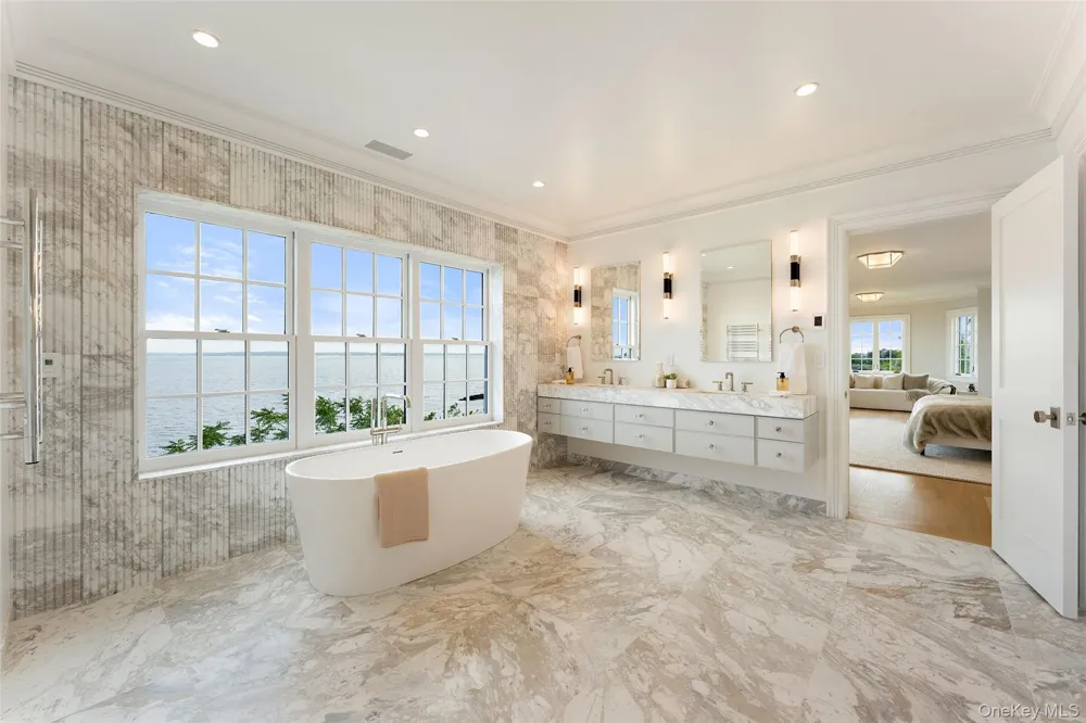 104 Premium Point Mamaroneck, NY 10801