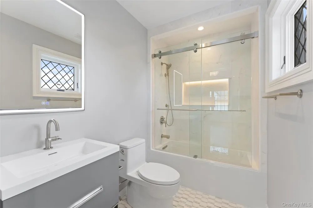 104 Premium Point Mamaroneck, NY 10801