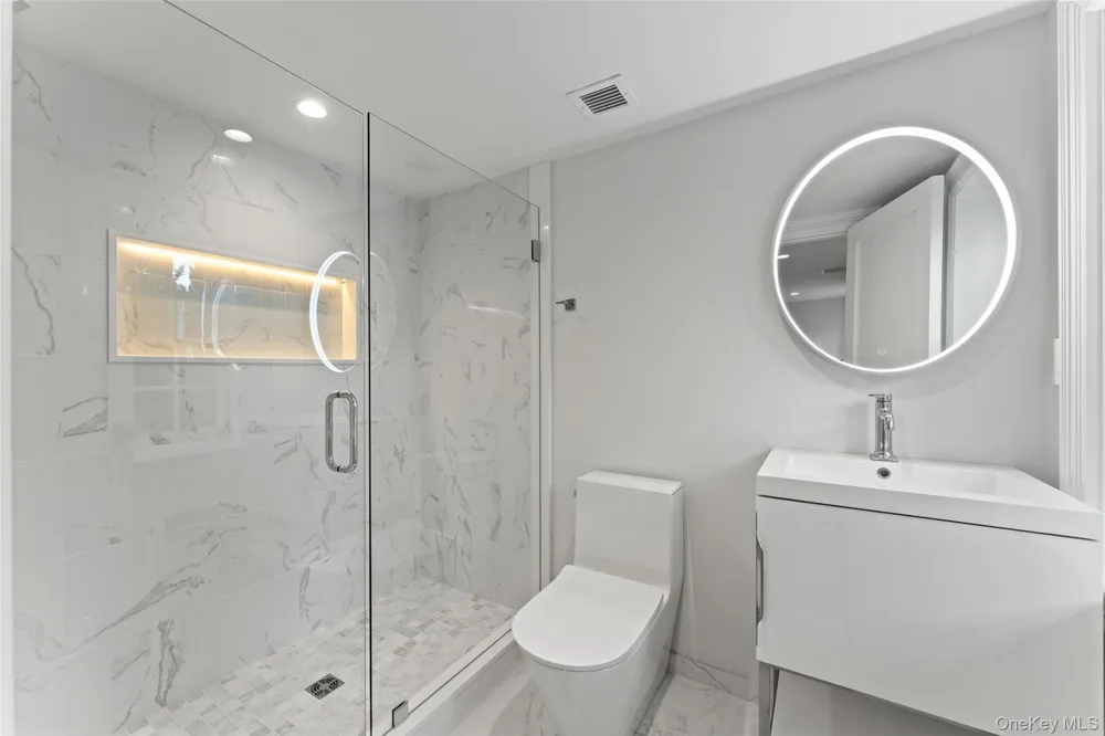 104 Premium Point Mamaroneck, NY 10801