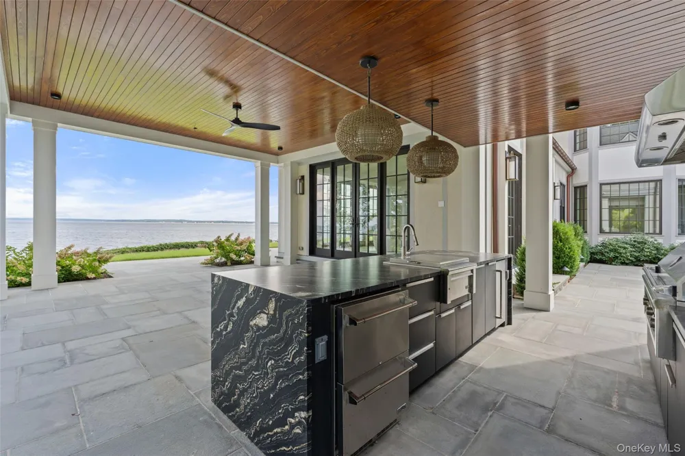 104 Premium Point Mamaroneck, NY 10801