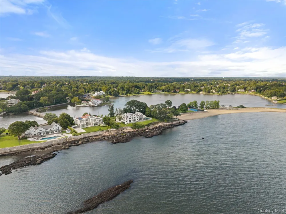 104 Premium Point Mamaroneck, NY 10801