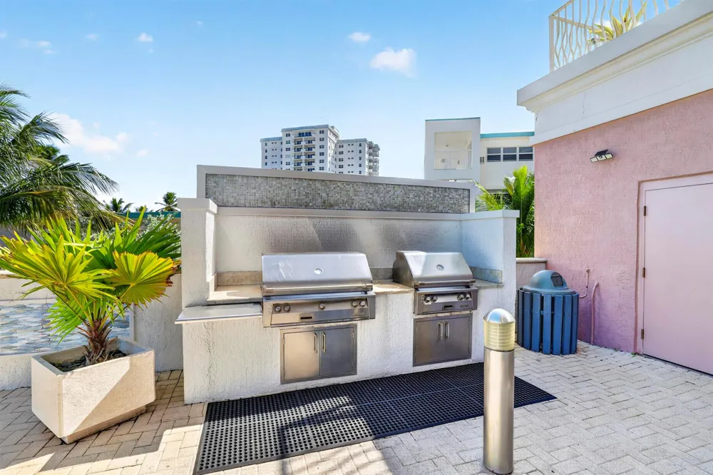 1460 S OCEAN BOULEVARD #701 Lauderdale By The Sea, FL 33062