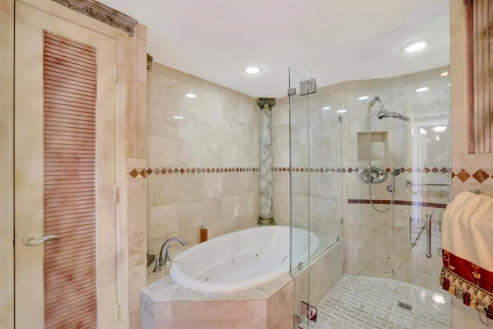 1460 S OCEAN BOULEVARD #701 Lauderdale By The Sea, FL 33062
