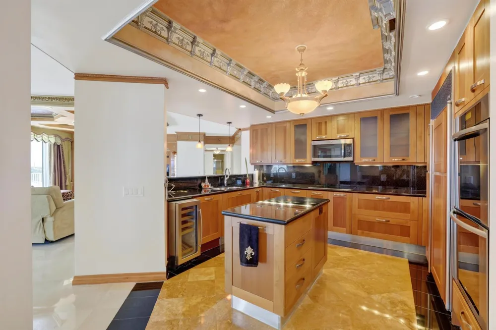 1460 S OCEAN BOULEVARD #701 Lauderdale By The Sea, FL 33062