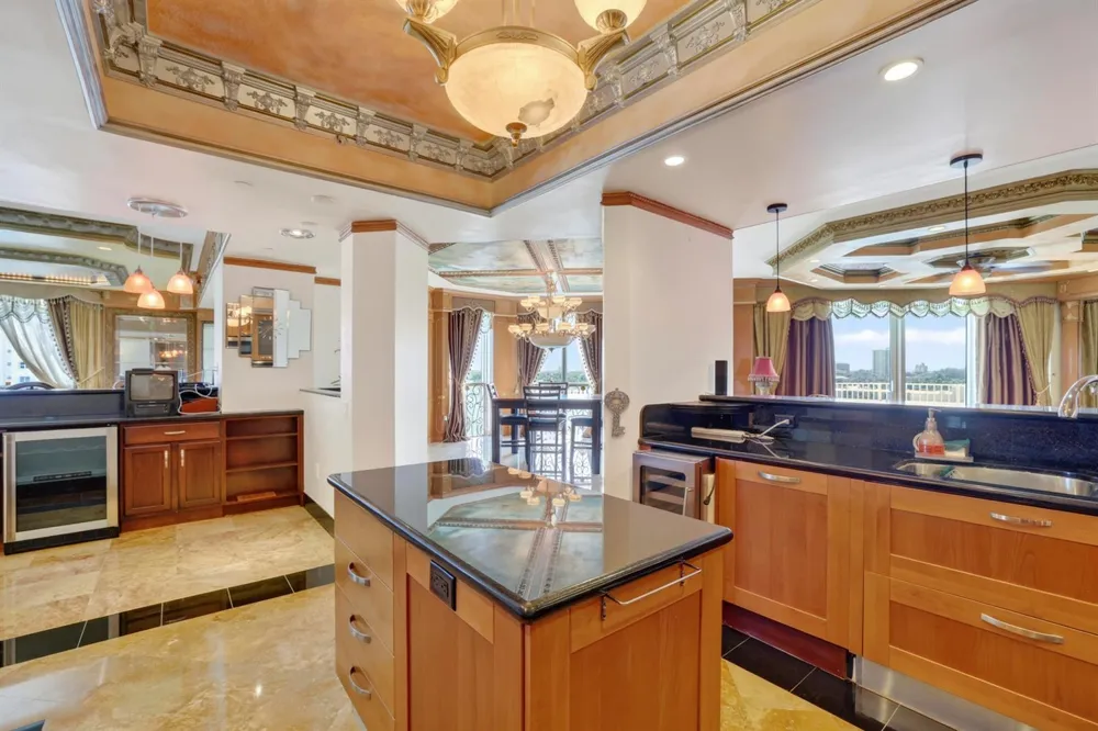 1460 S OCEAN BOULEVARD #701 Lauderdale By The Sea, FL 33062