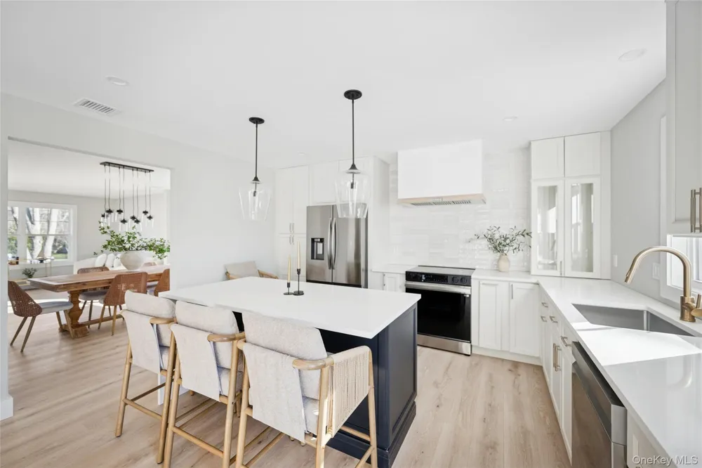 909 Ostrander Avenue Riverhead, NY 11901
