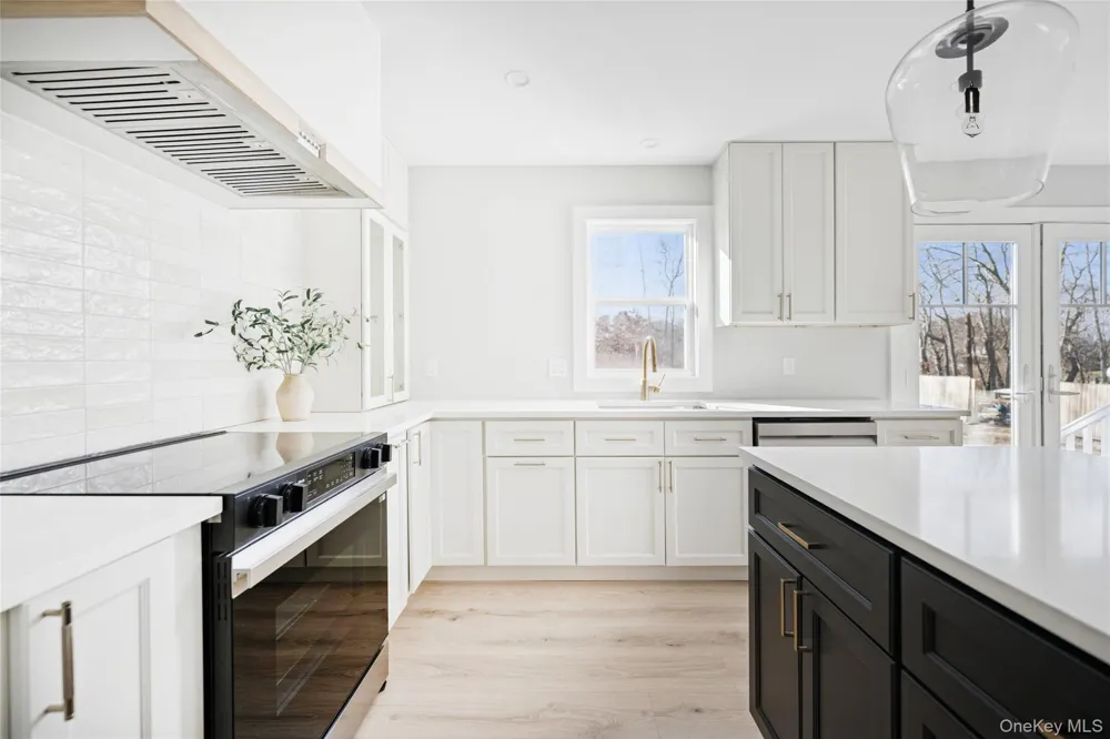909 Ostrander Avenue Riverhead, NY 11901