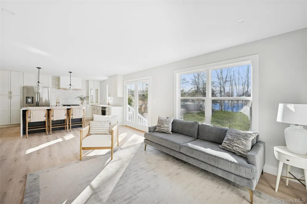 909 Ostrander Avenue Riverhead, NY 11901