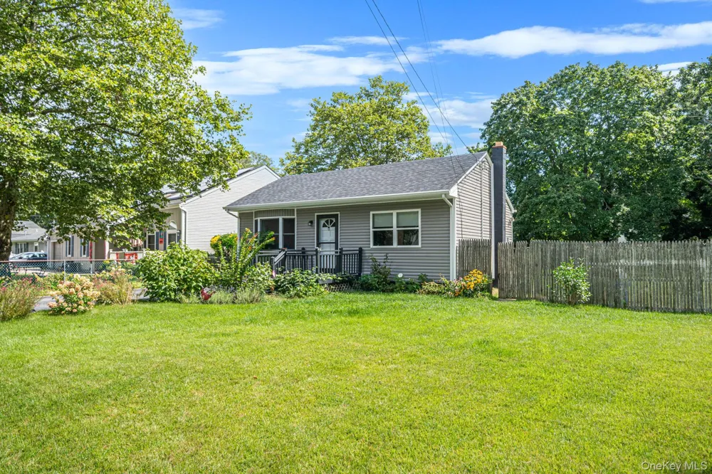 12 Allanwood Drive Shirley, NY 11967