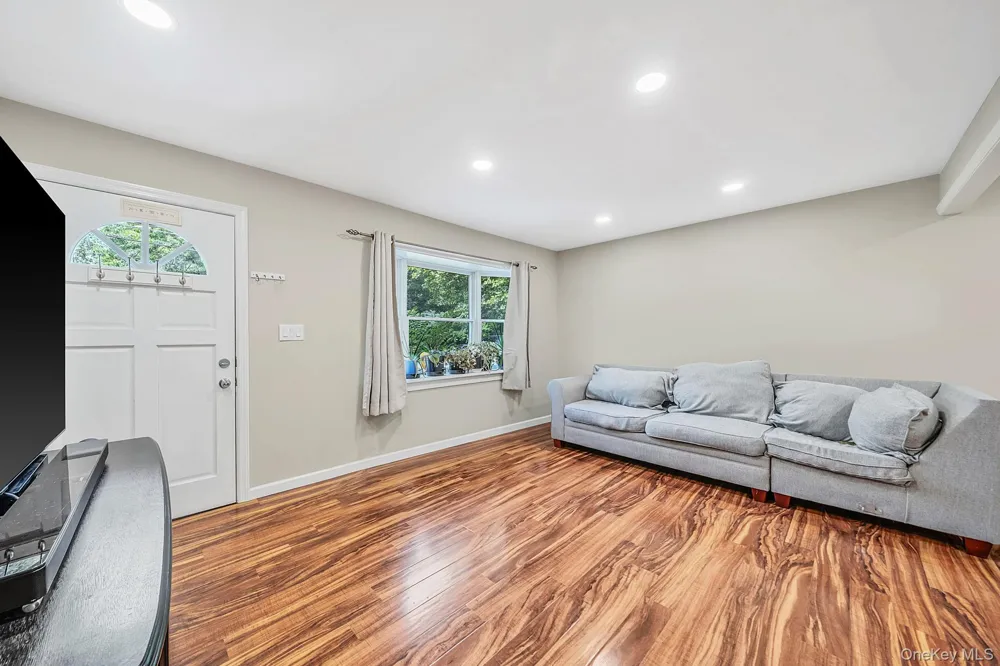 12 Allanwood Drive Shirley, NY 11967
