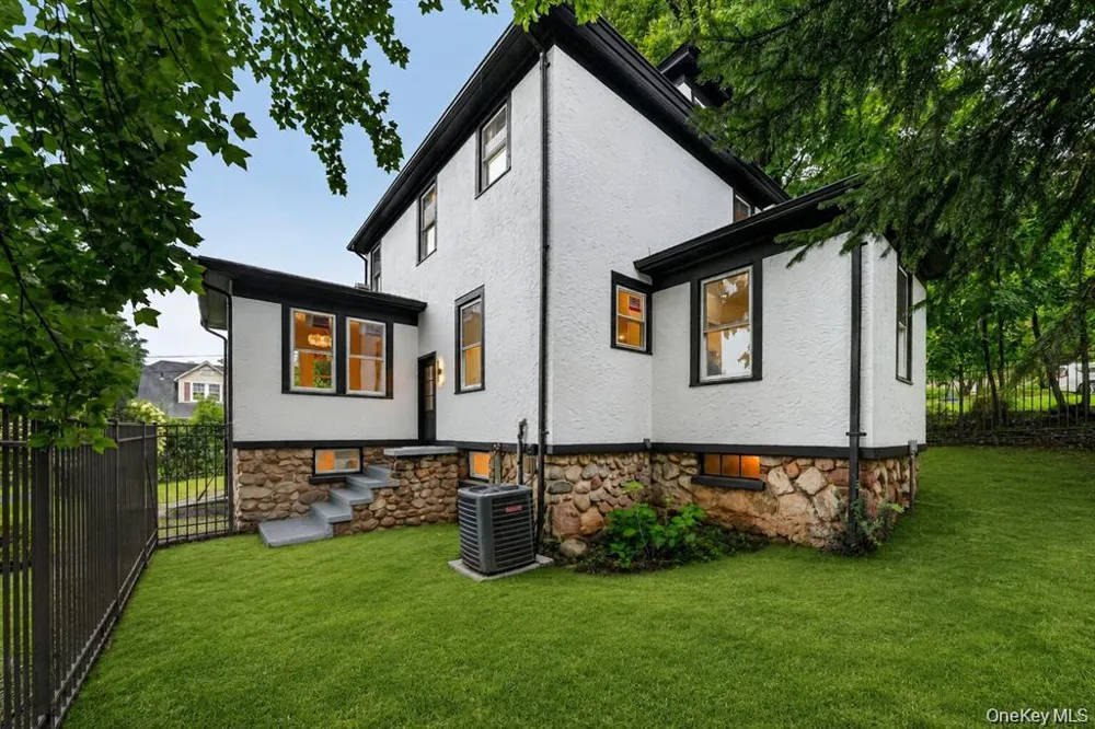 16 Maple Avenue West Nyack, NY 10994