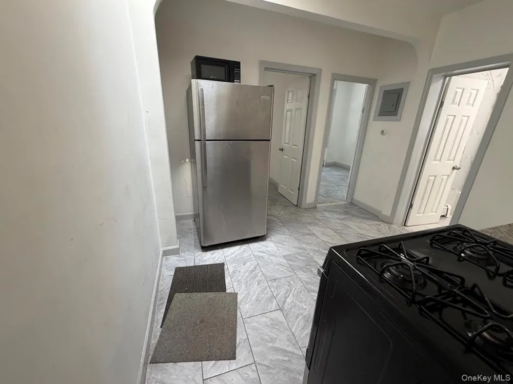21519 Jamaica Jamaica Queens Village North, NY 11428