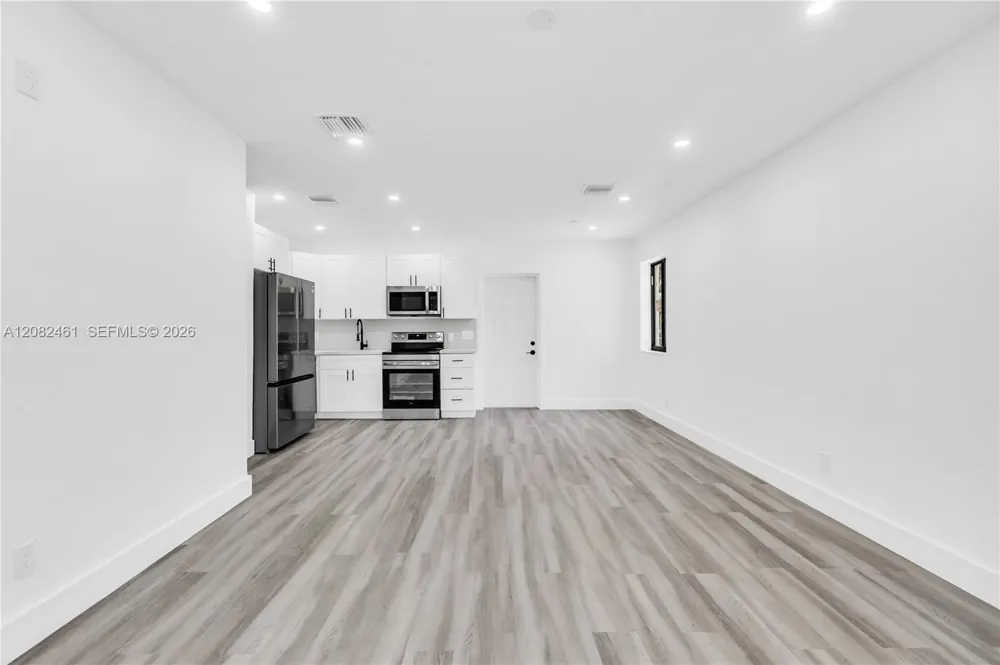 3300 SW 40th Ave West Park, FL 33023