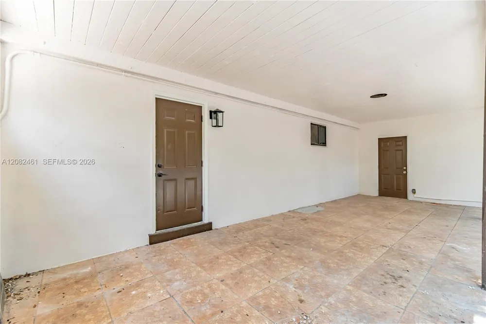 3300 SW 40th Ave West Park, FL 33023