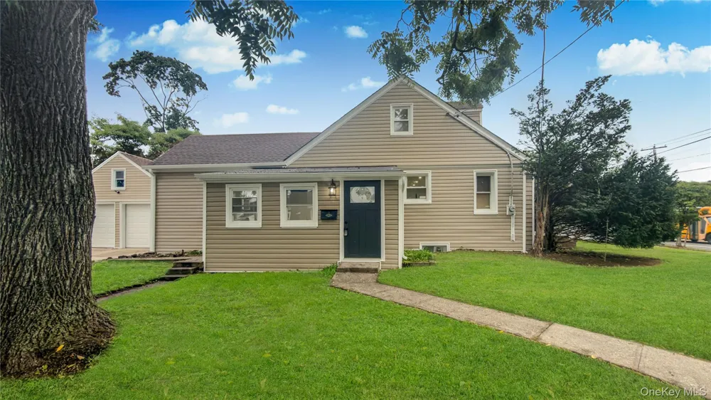 1180 Woodfield Road Rockville Centre, NY 11570