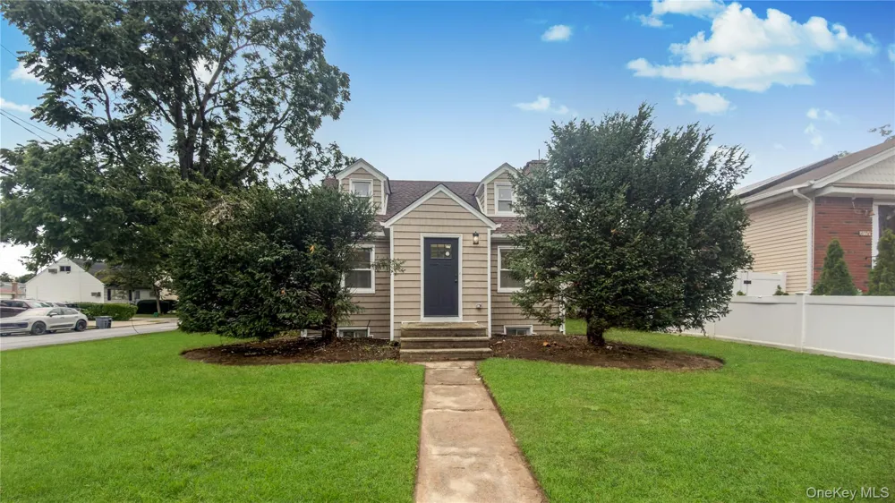 1180 Woodfield Road Rockville Centre, NY 11570